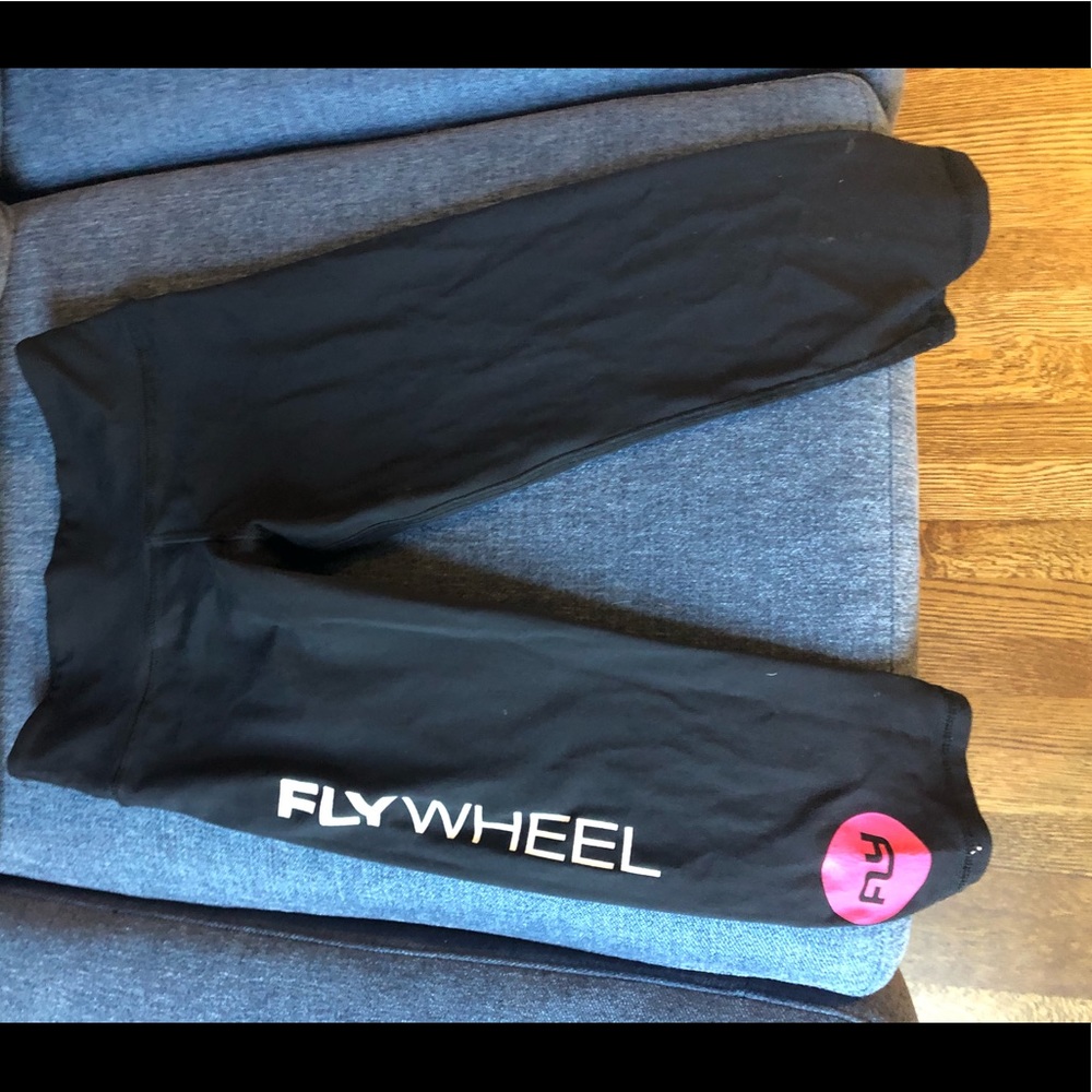 Flywheel Capri Workout Leggings